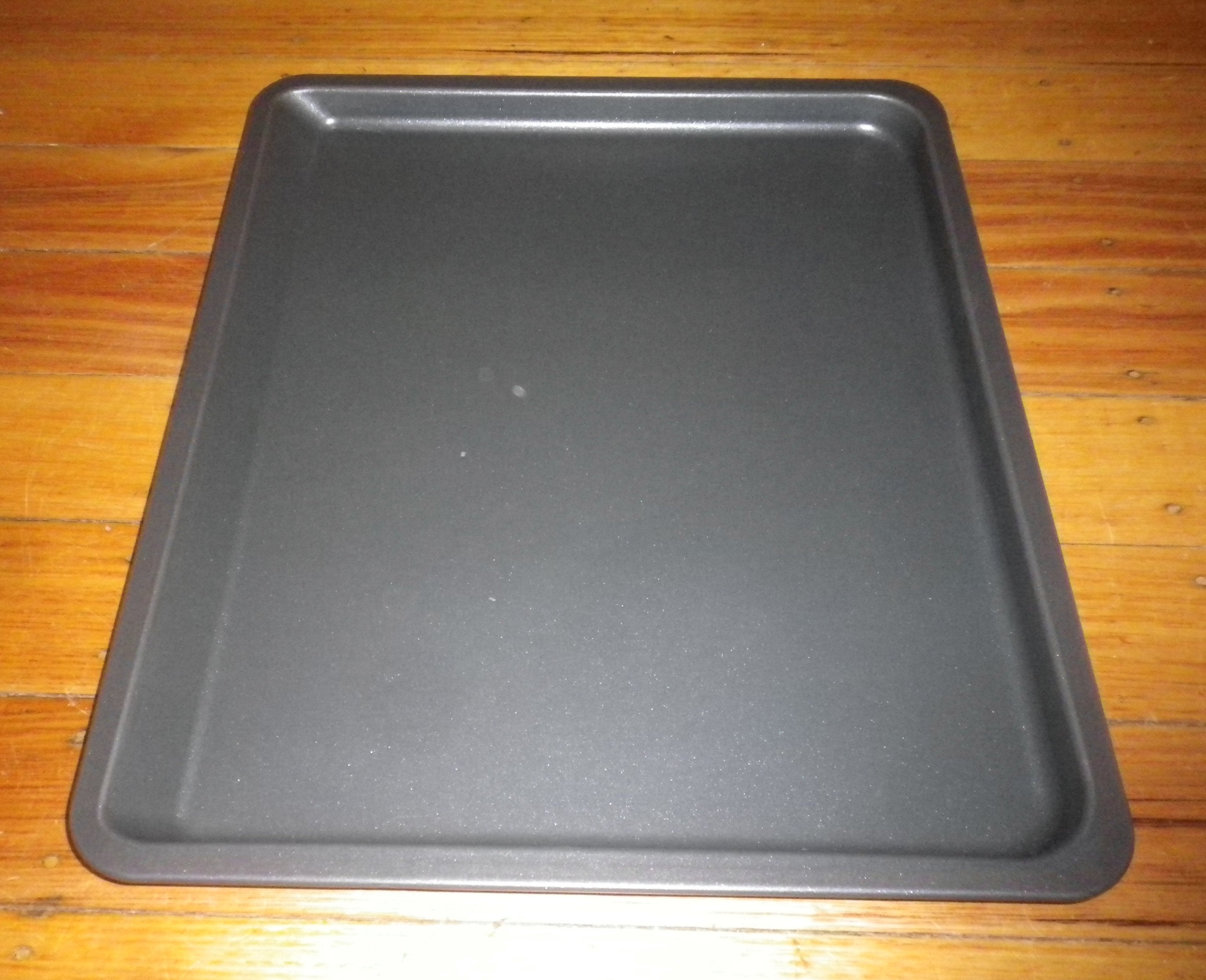 AEG High - Quality Enamel Oven and Grill Dish, Ideal Baking Tray with Dimensions 466mm x 385mm x 23mm - Part Number ACC112