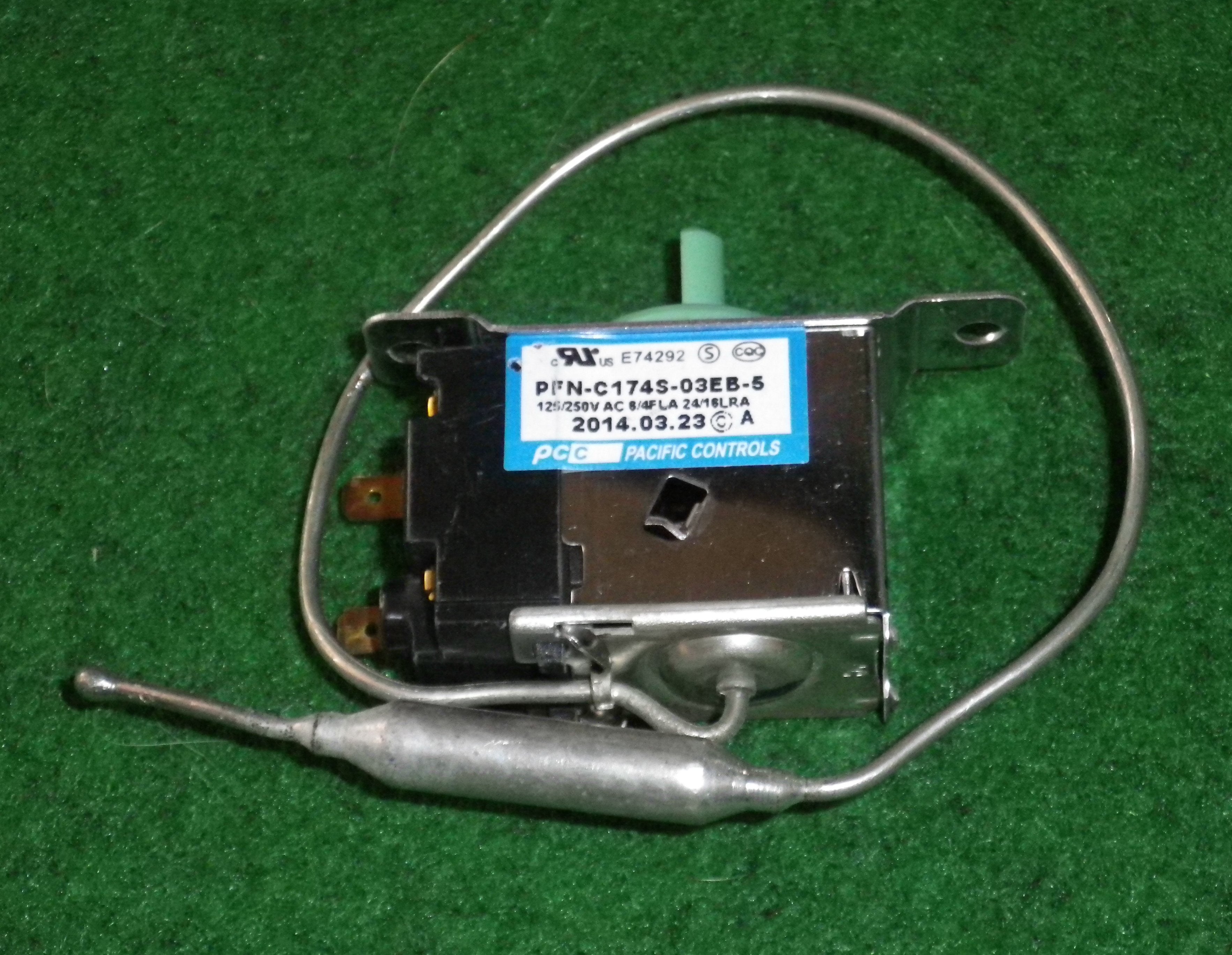 Samsung No-Frost Refrigerator Thermostat - Compatible Part # DA47-10107Z, Similar to C174S-03EB-5 for Multiple Samsung Models