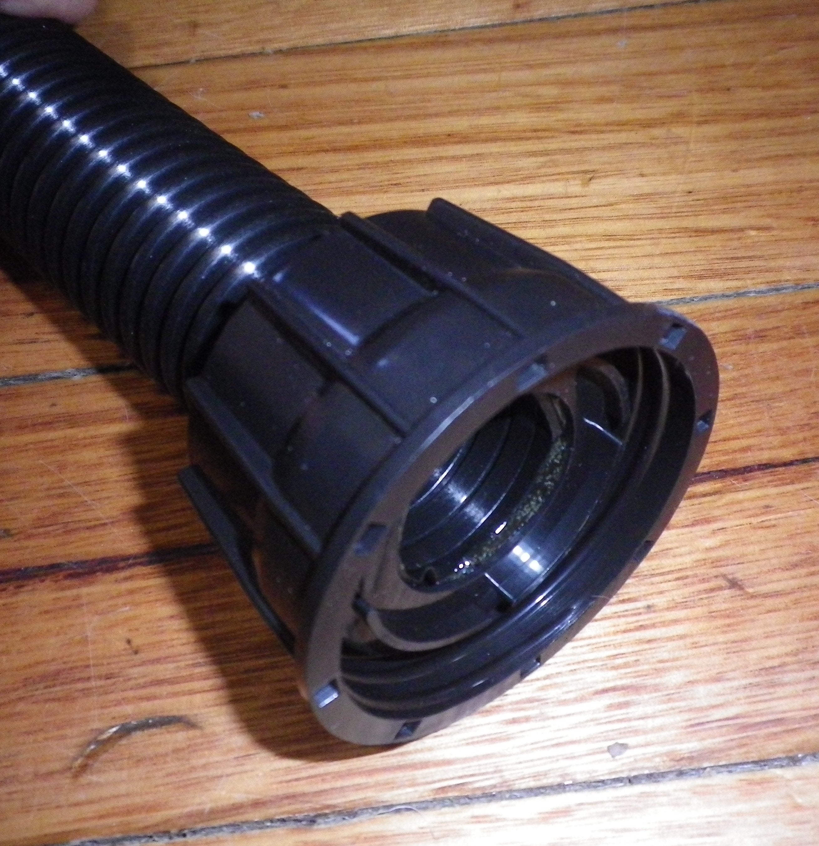High - Quality Complete Vacuum Cleaner Hose Compatible with Numatic Henry, James and Commercial Vacuum Cleaners - HBCOM - NUM2.4