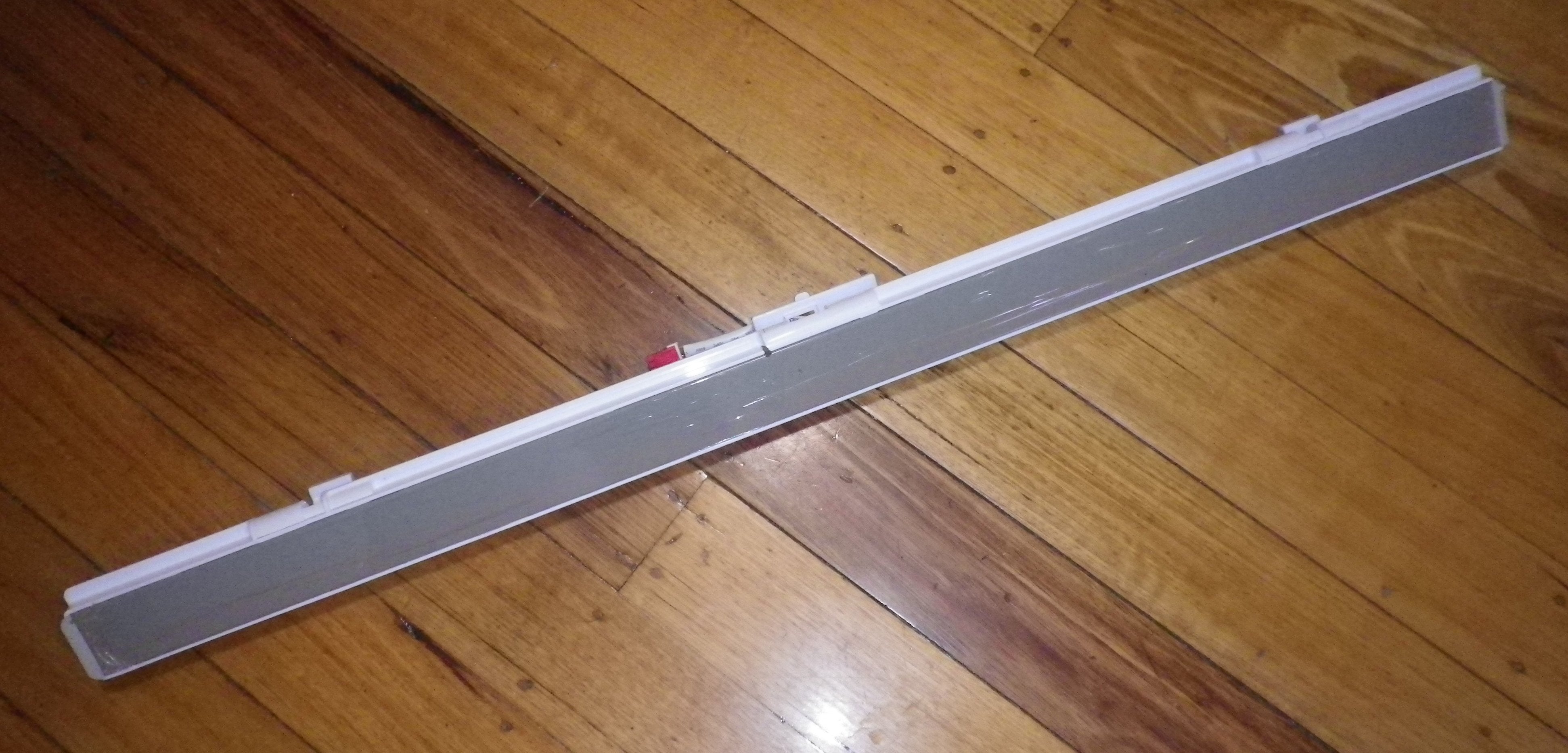 Samsung French Door Centre Closing Bar for SRF527DSLS - Part DA97 - 07661F