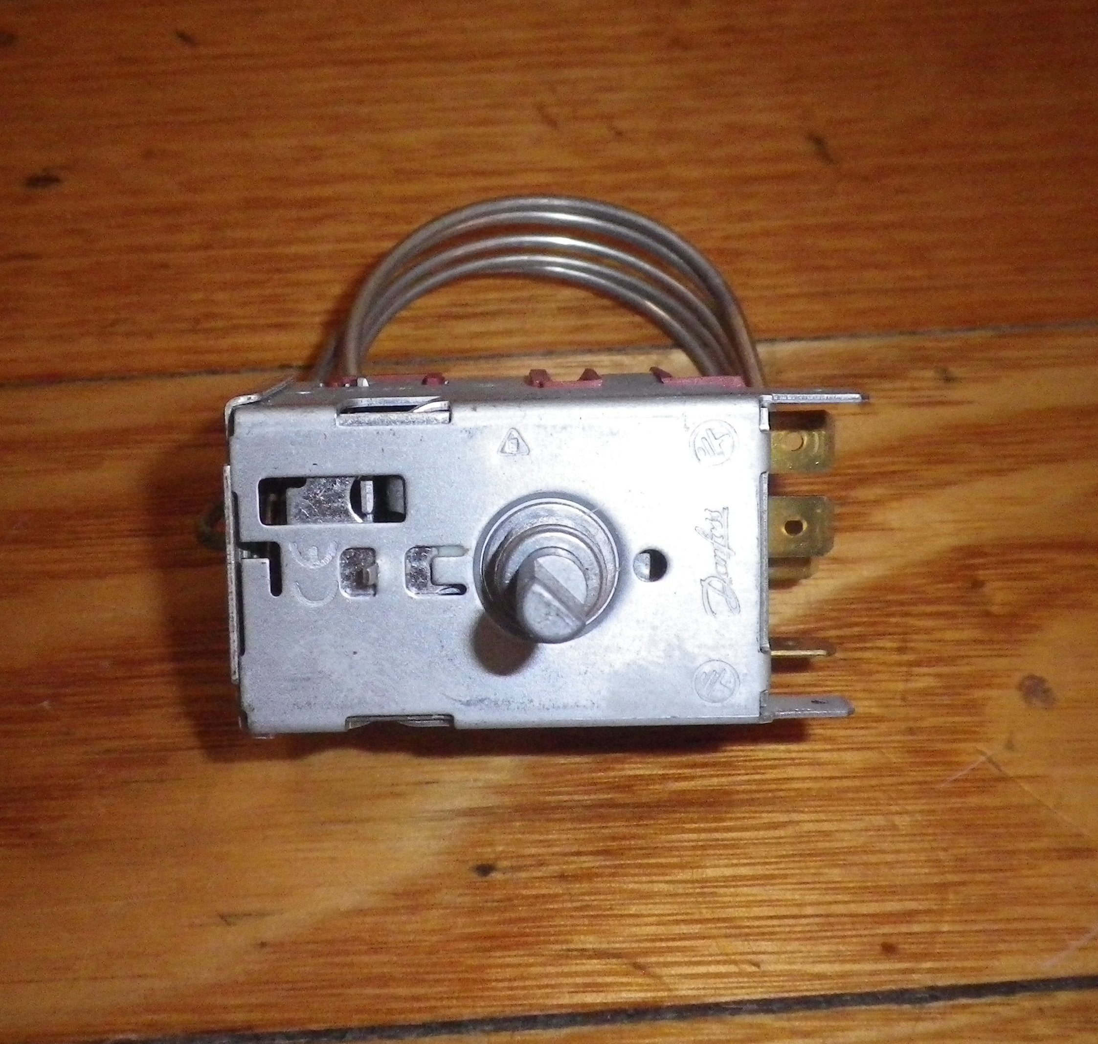 Fisher & Paykel N210 No Frost Freezer Thermostat Replacement Part - Model FP883705P, 883705P