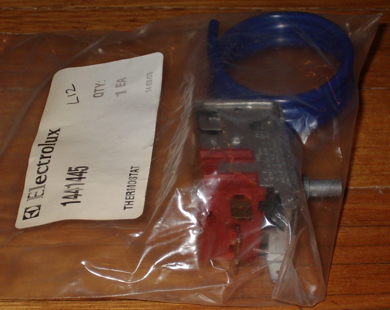 Westinghouse RJ212T No-Frost Refrigerator Thermostat - Part # 1441445, 077B1252L