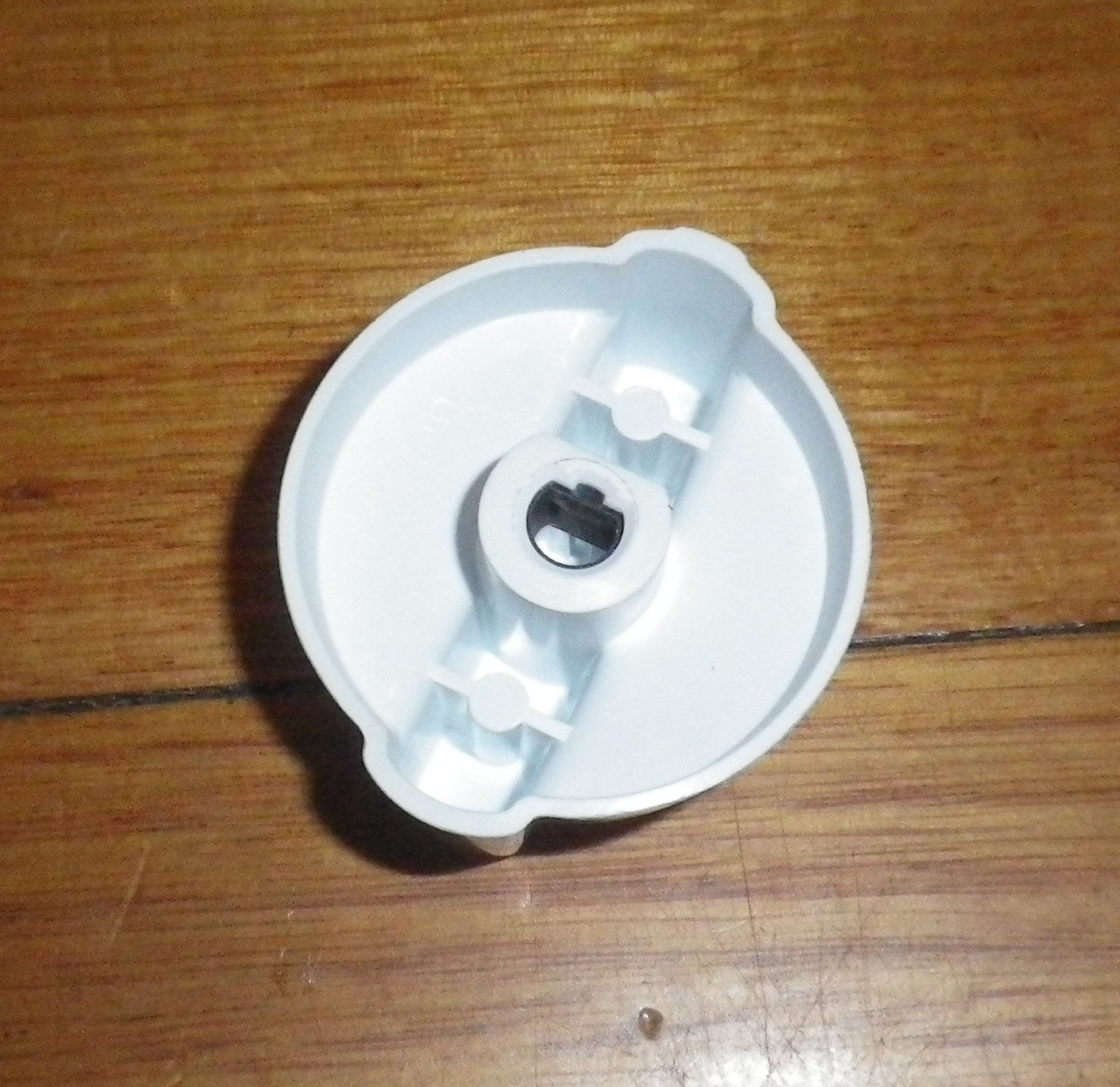 Westinghouse WDE Series Genuine White Stove Control Knob - Part # 0019008184