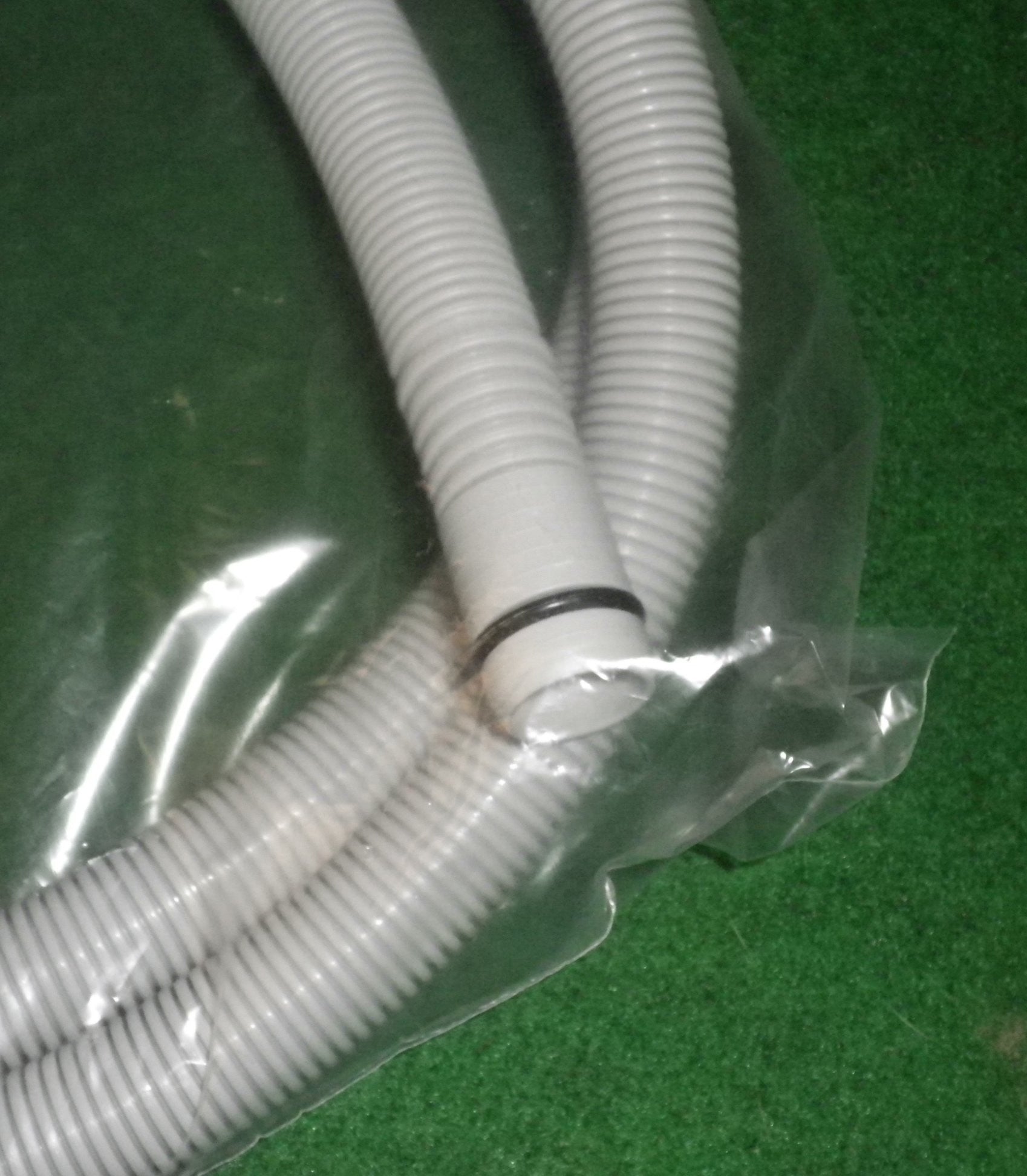 Bosch SMI, SMS50, SMS63 Series Long Dishwasher Drain Hose - Part # 668114