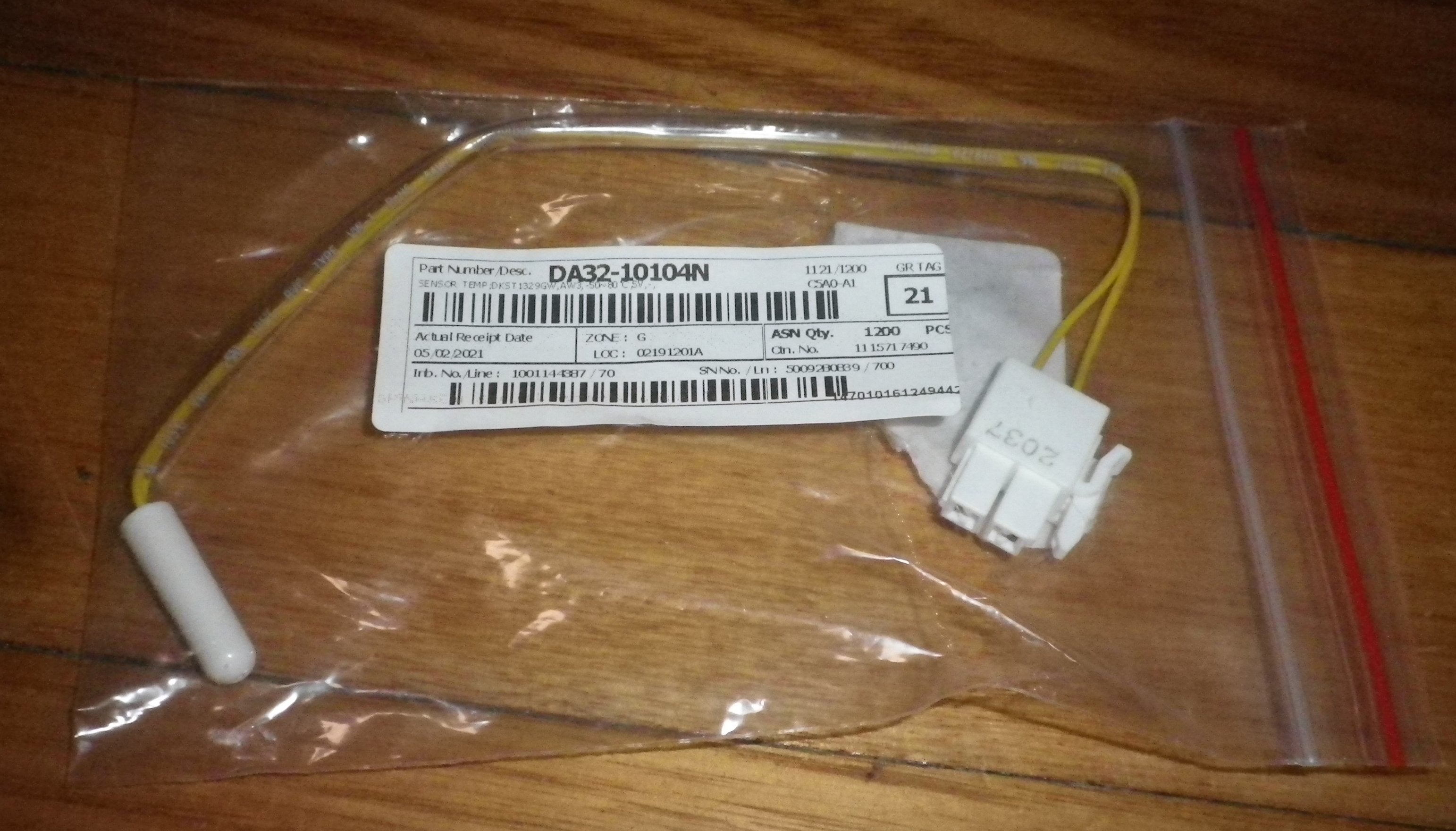 Samsung SRF677CDBLS Defrost Temperature Sensor - Part DA32 - 10104N
