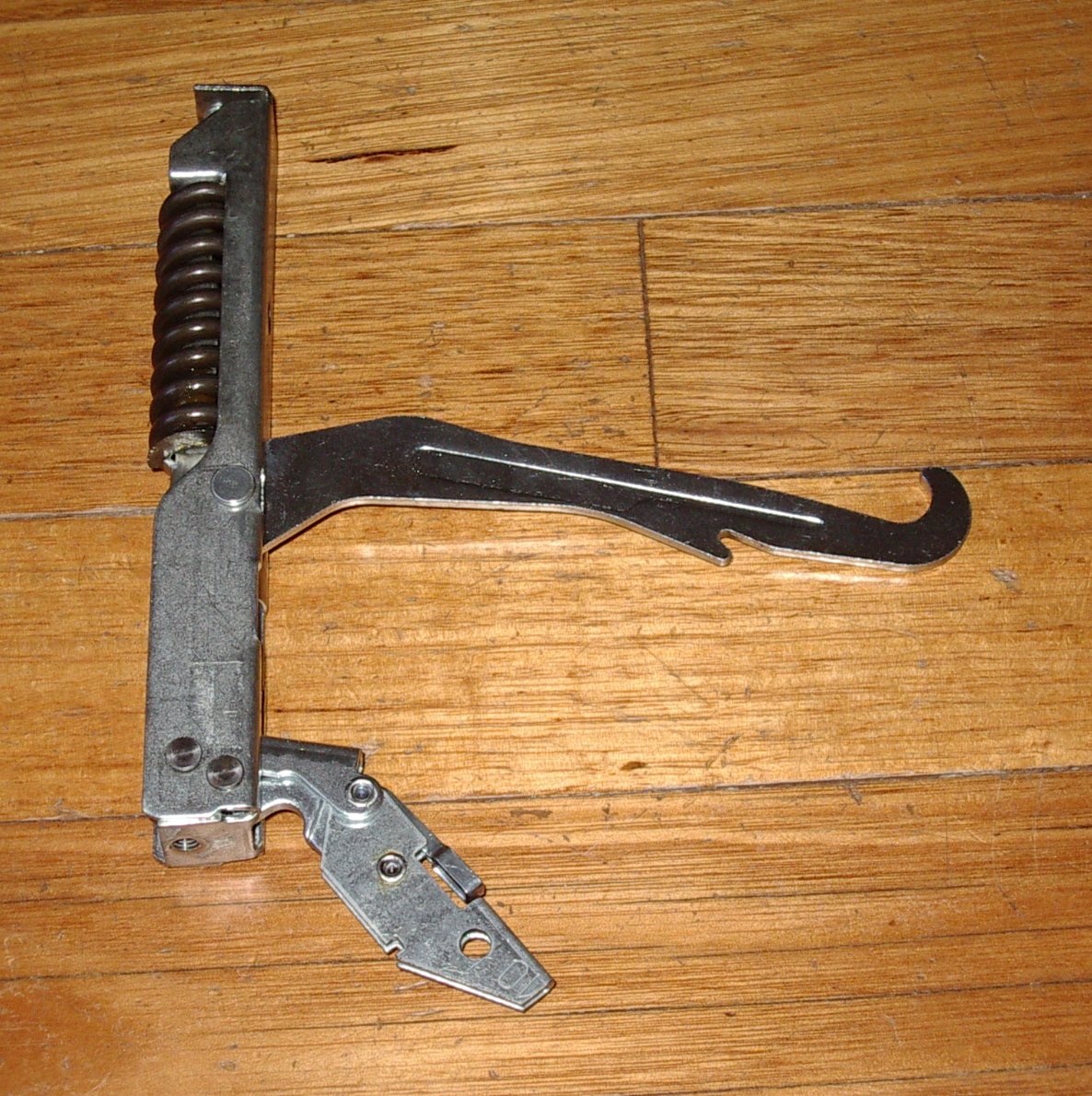 Westinghouse ET431183 Oven Door Hinge for POH967S*01 900mm Ovens