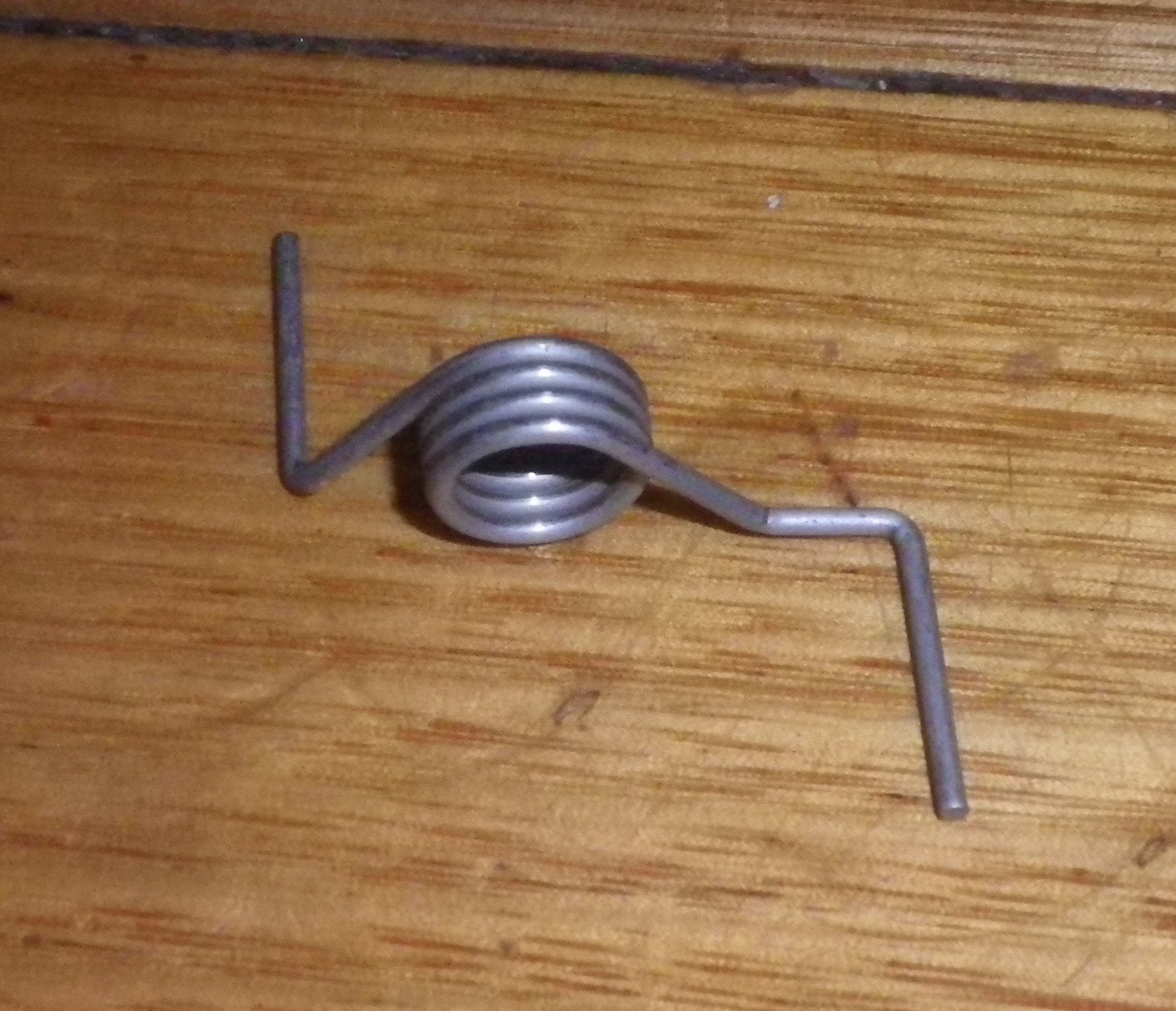 Samsung French Door Fridge Centre Closing Bar Spring - Part # DA81-01345B