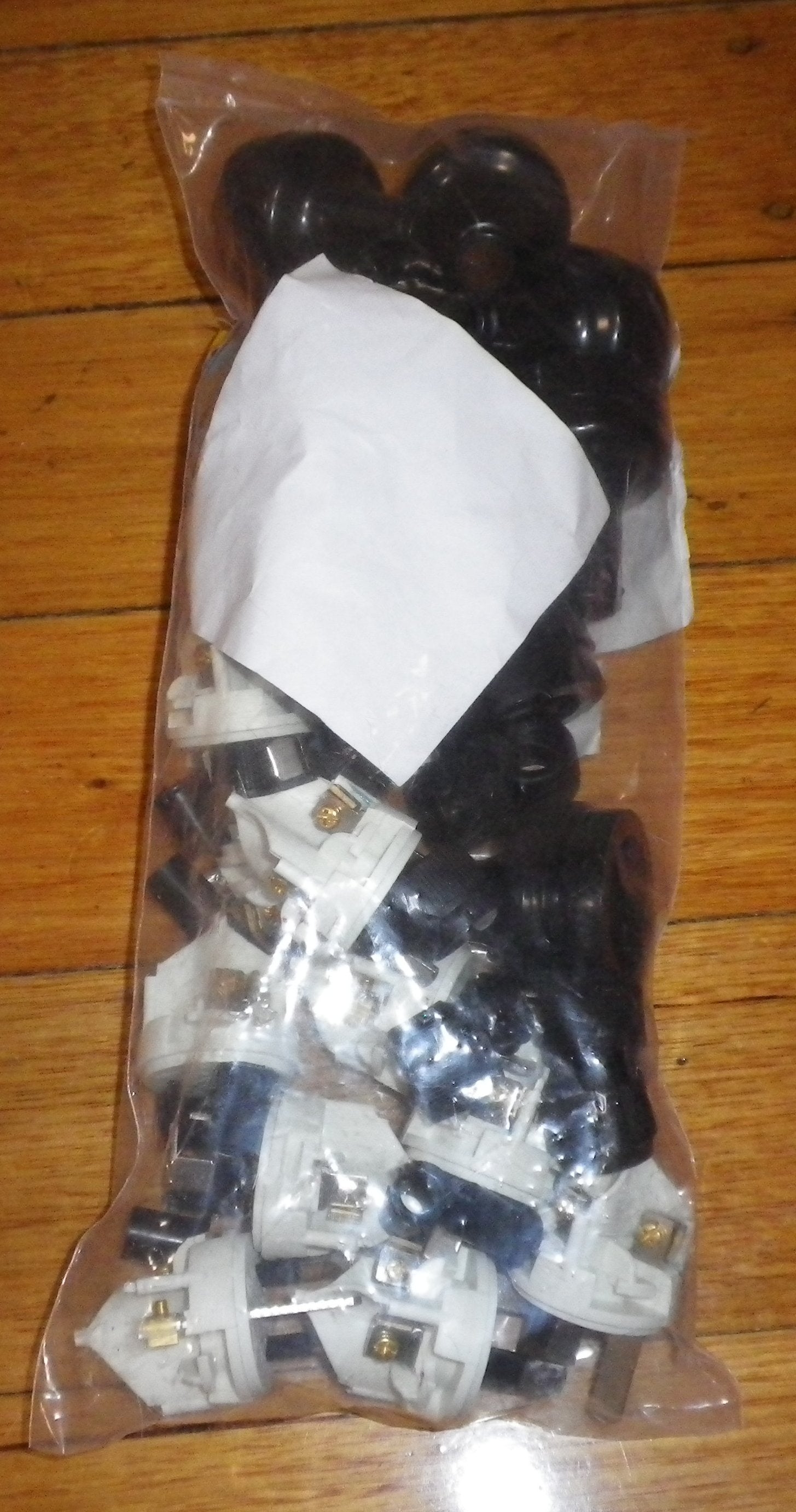 Prolink 10-Pack Black 10Amp 240V 3-Pin Mains Plug Tops - Part # ACP3P10BK10