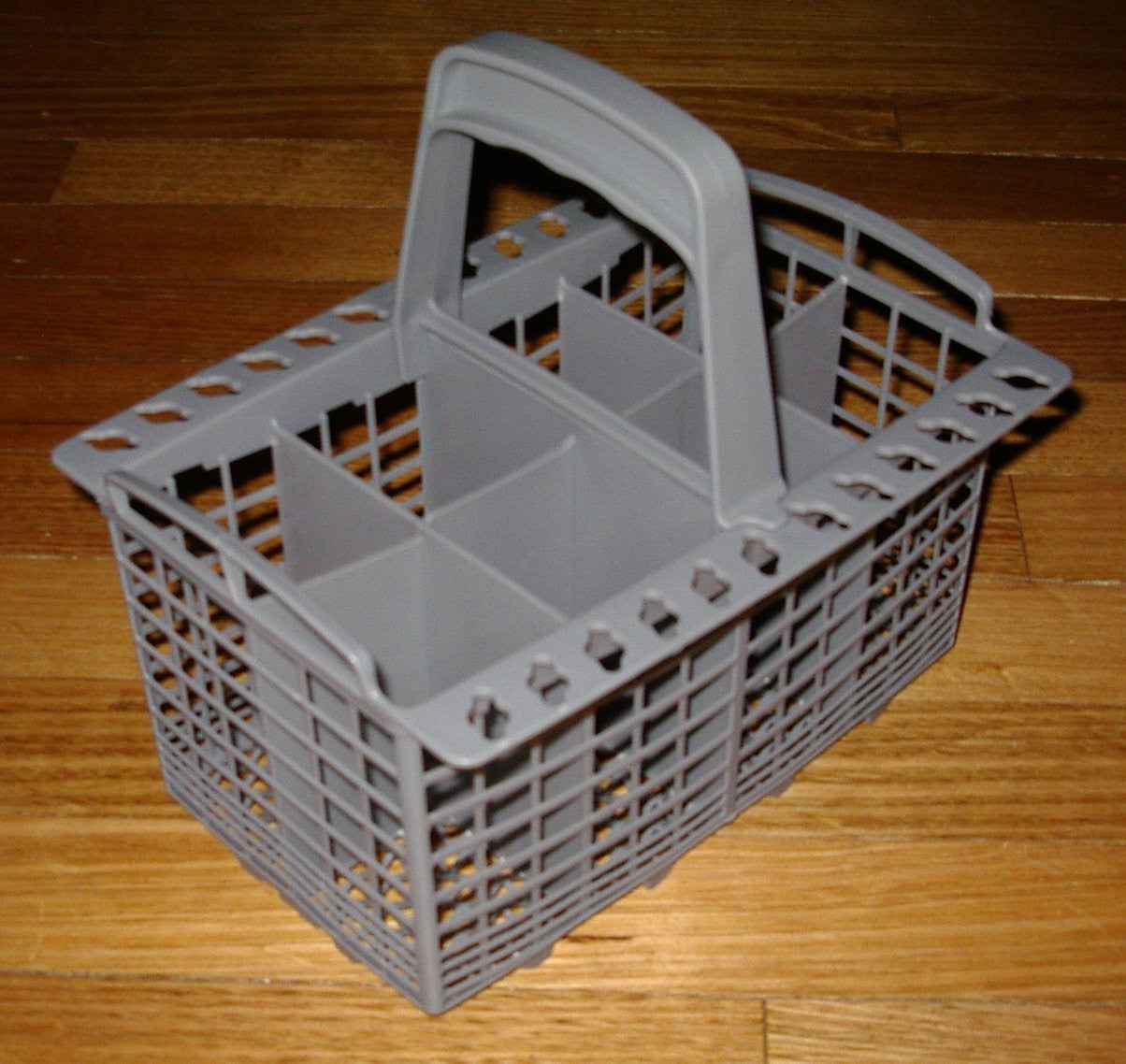 Universal Aftermarket Dishwasher Cutlery Basket - Compatible with Simpson, Westinghouse and More - Part No. DWU007