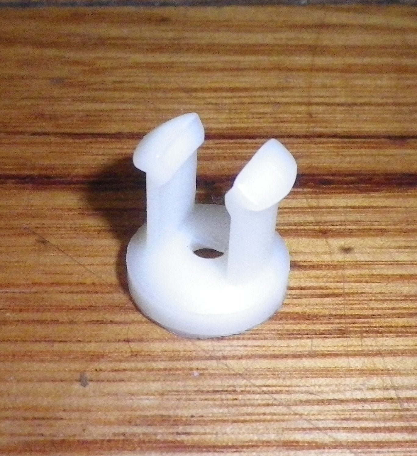 Fisher & Paykel Fridge Evaporator Duct Clip - Part FP874461
