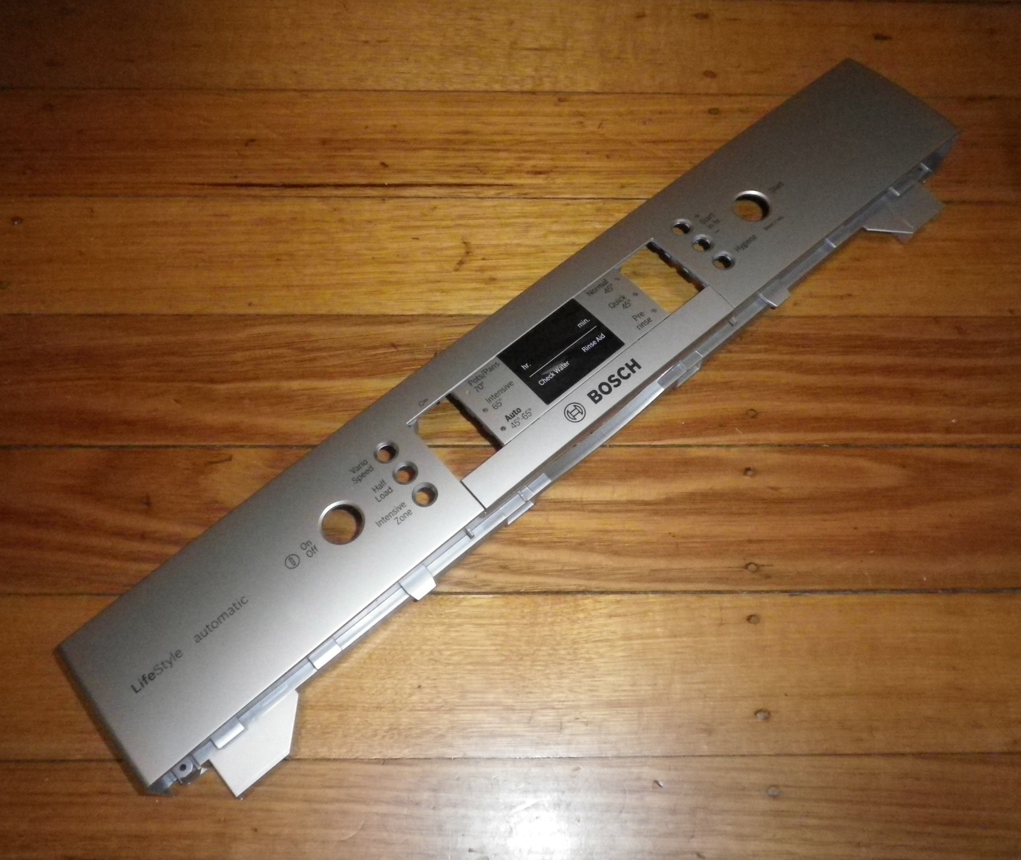 Bosch SMS63M08AU Dishwasher Front Panel Escutcheon - Part 673546