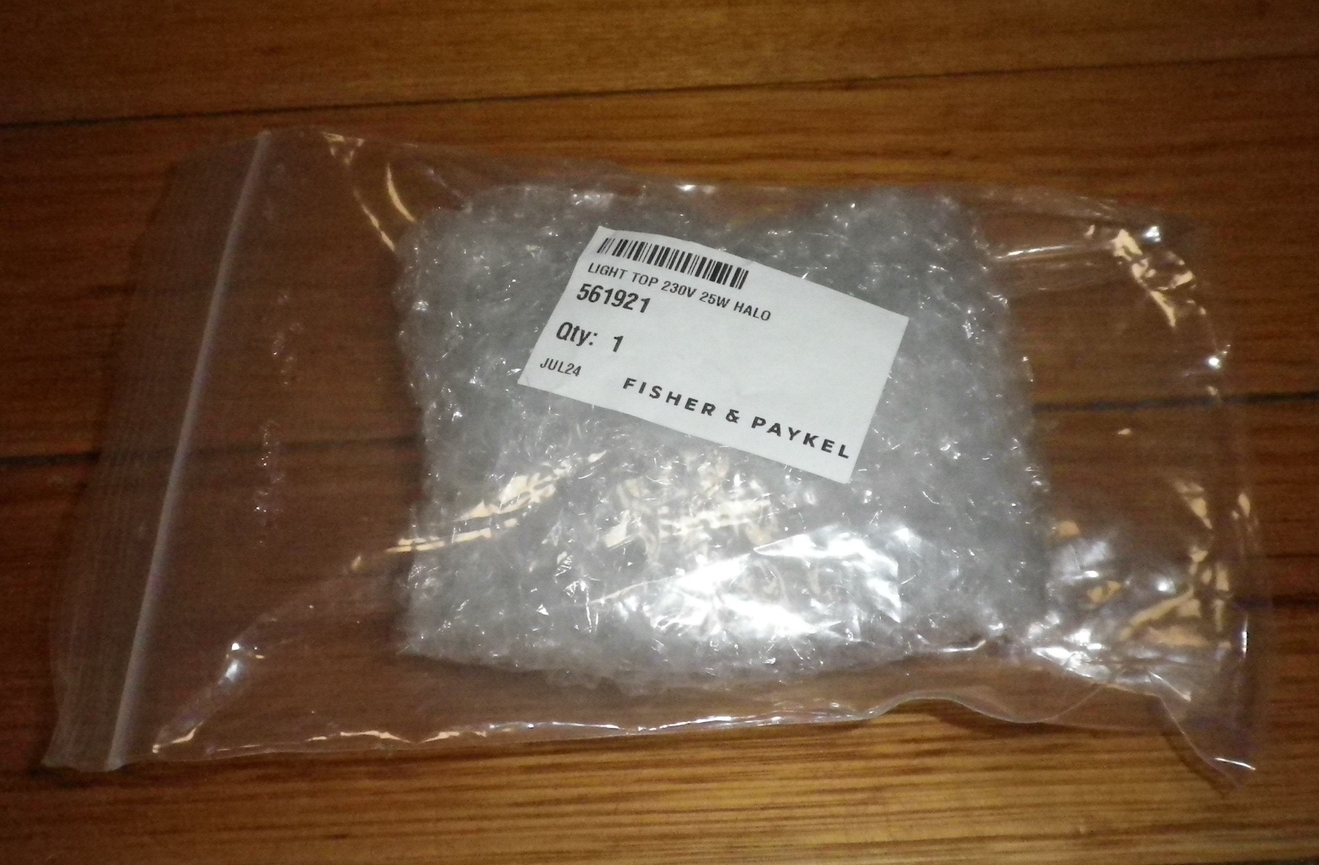 Fisher & Paykel G9 Oven Lamp Holder Assembly with 25W Halogen Light Bulb - Replacement Part No. FP561921, 561921
