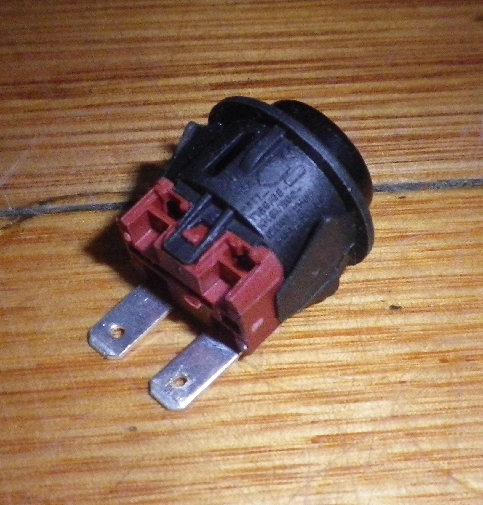 High - Quality Chef CFG504SA Gas Stove Oven Light Toggle Switch Replacement Part # 85806091004018 for Oven Lighting Control