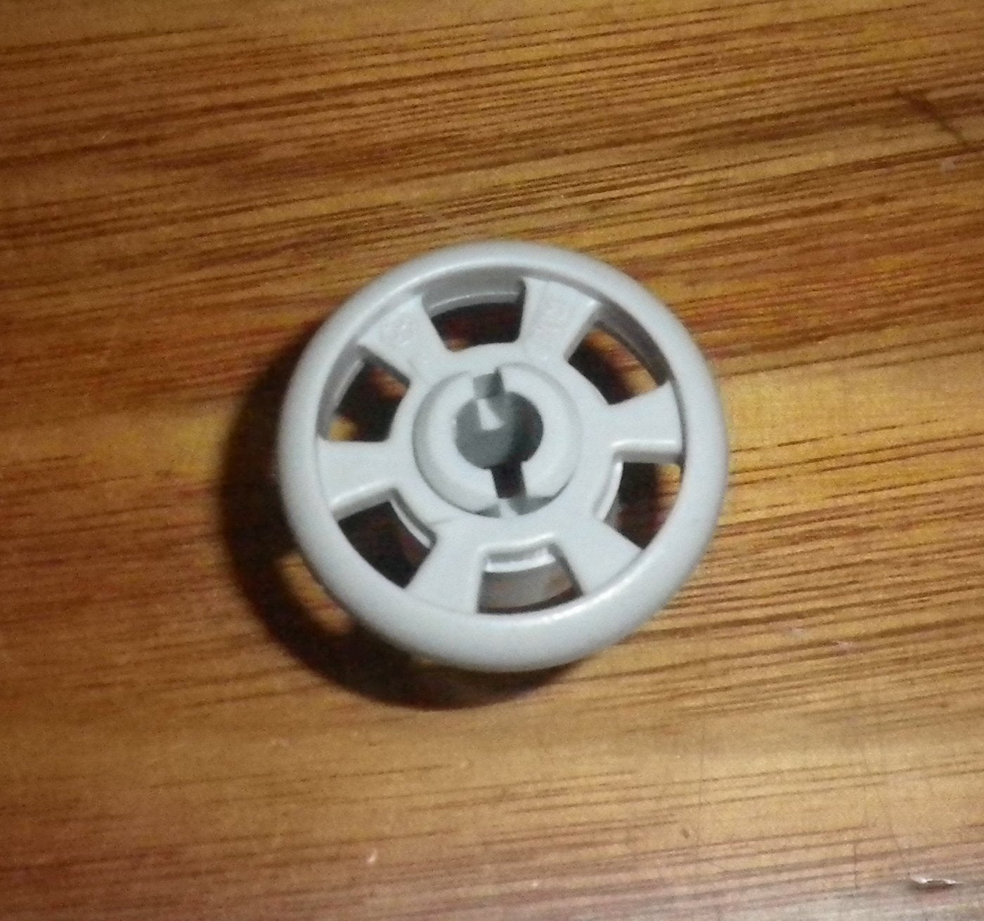 AEG Early Favorit Brand Dishwasher Upper Basket Replacement Wheel - Part Number 4071363156