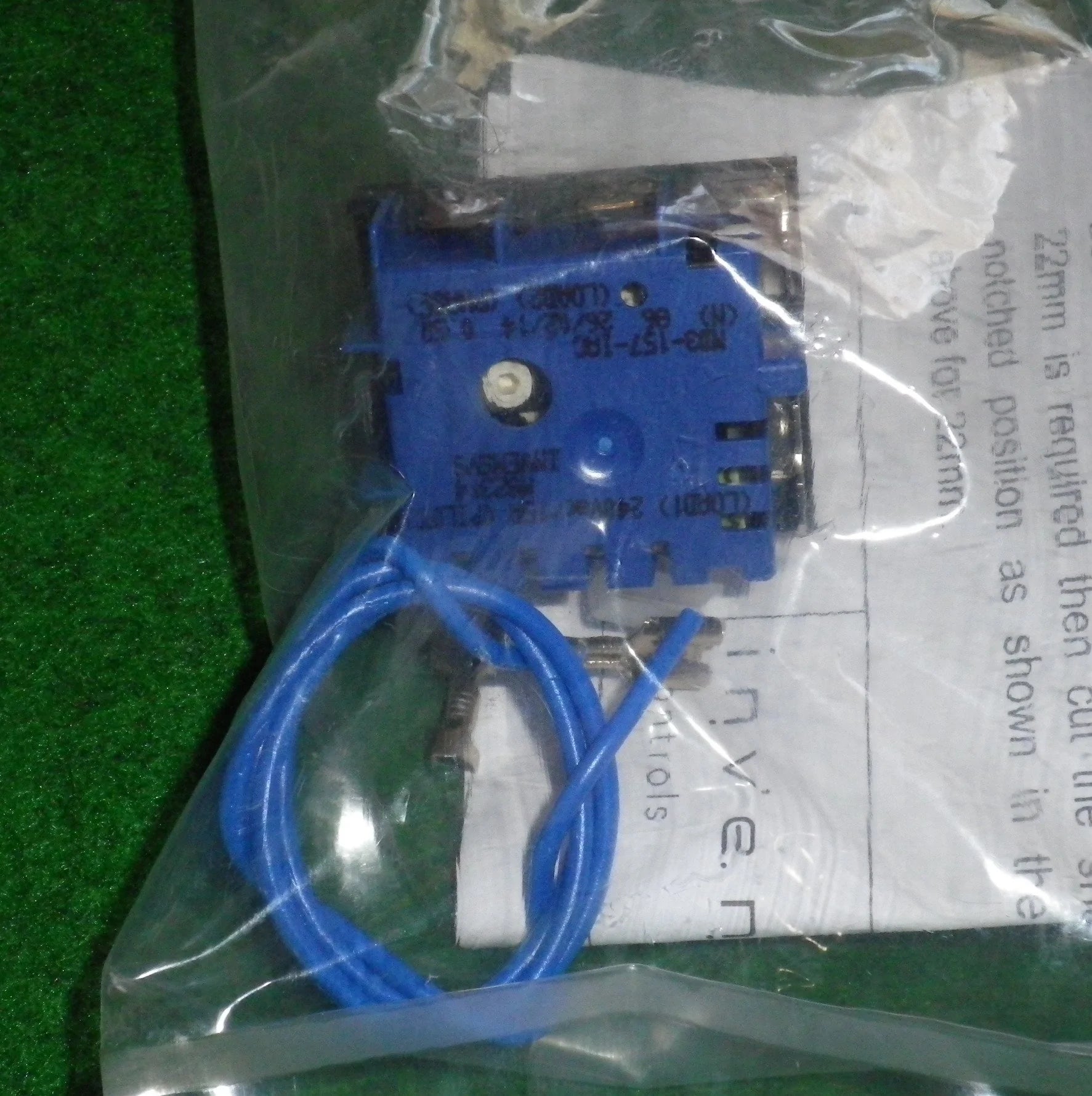RobertShaw Universal Dual Griller and Hotplate Simmerstat Control Switch - Model Part # TD3V - 800K, M82314K