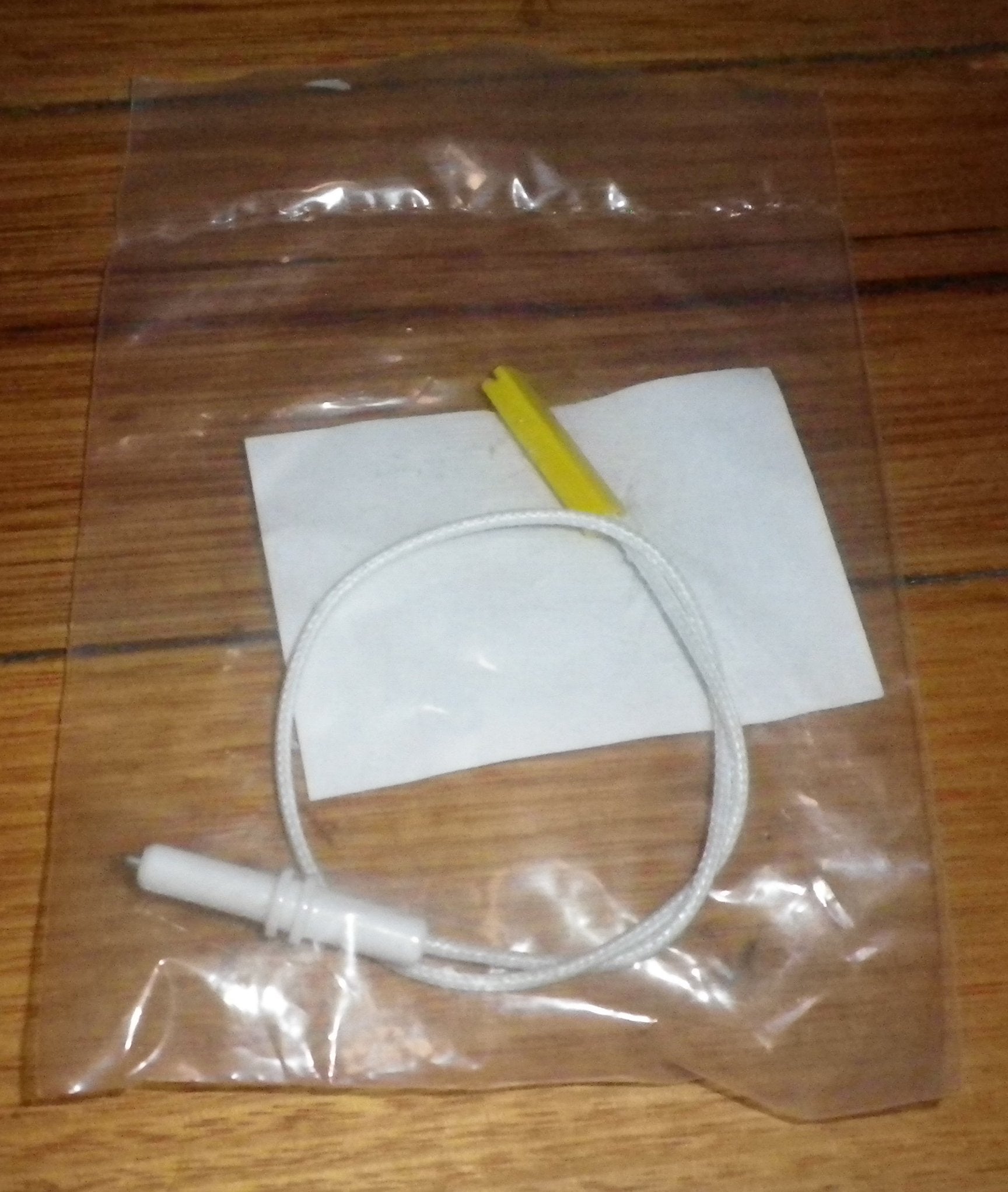 Bosch and Neff Compatible Gas Cooktop 260mm Burner Ignition Spark Plug and Lead - Part Number 12012034
