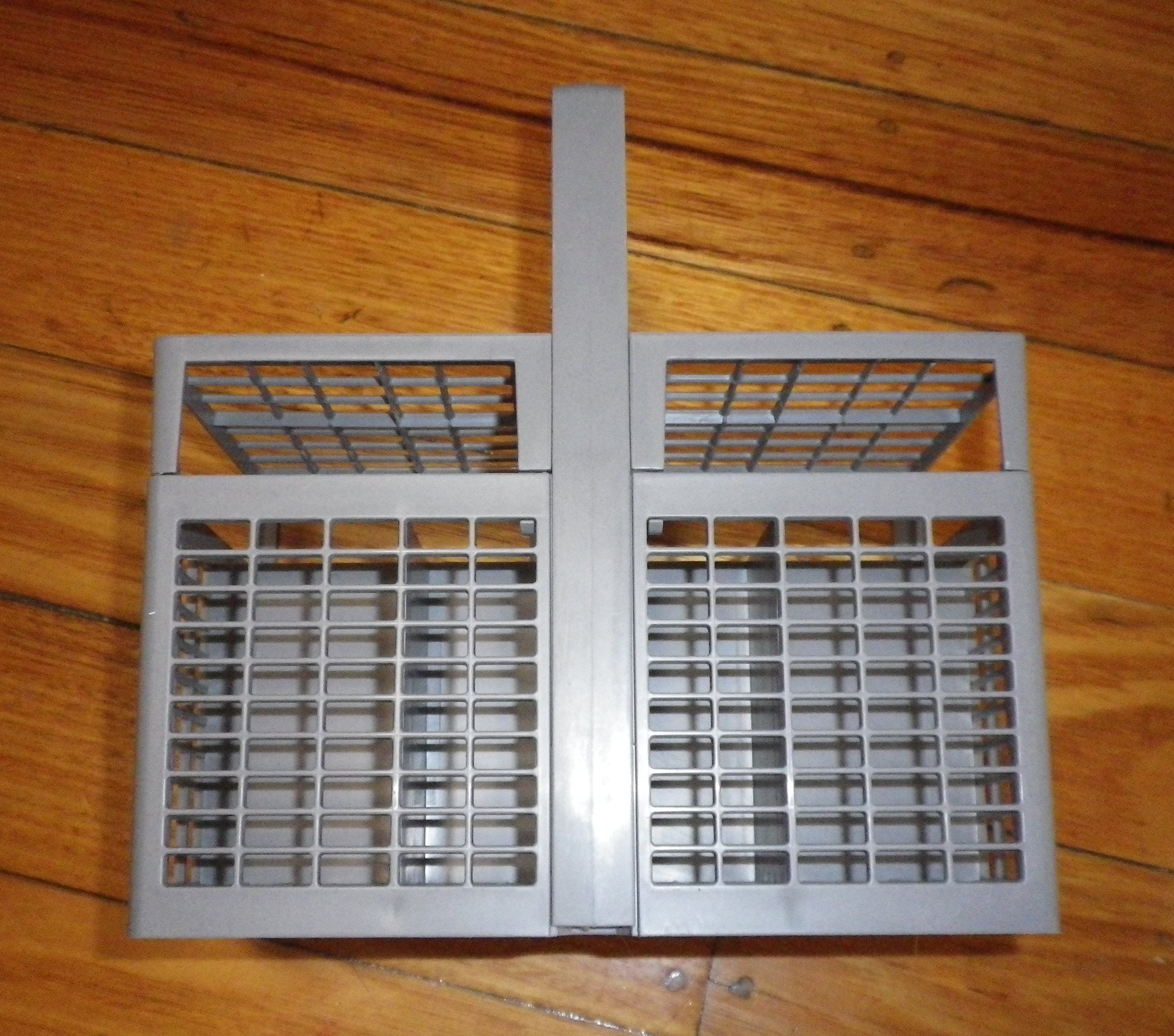 Fisher & Paykel DWFC Series Dishwasher Cutlery Basket Replacement Part - Part Number H0120802868B
