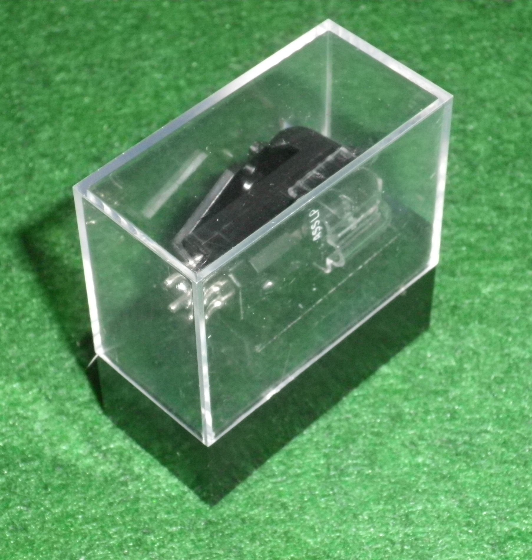 High - Quality Ceramic Cartridge with Stylus Compatible with BSR and Garrard, Part # KS40A, PC06