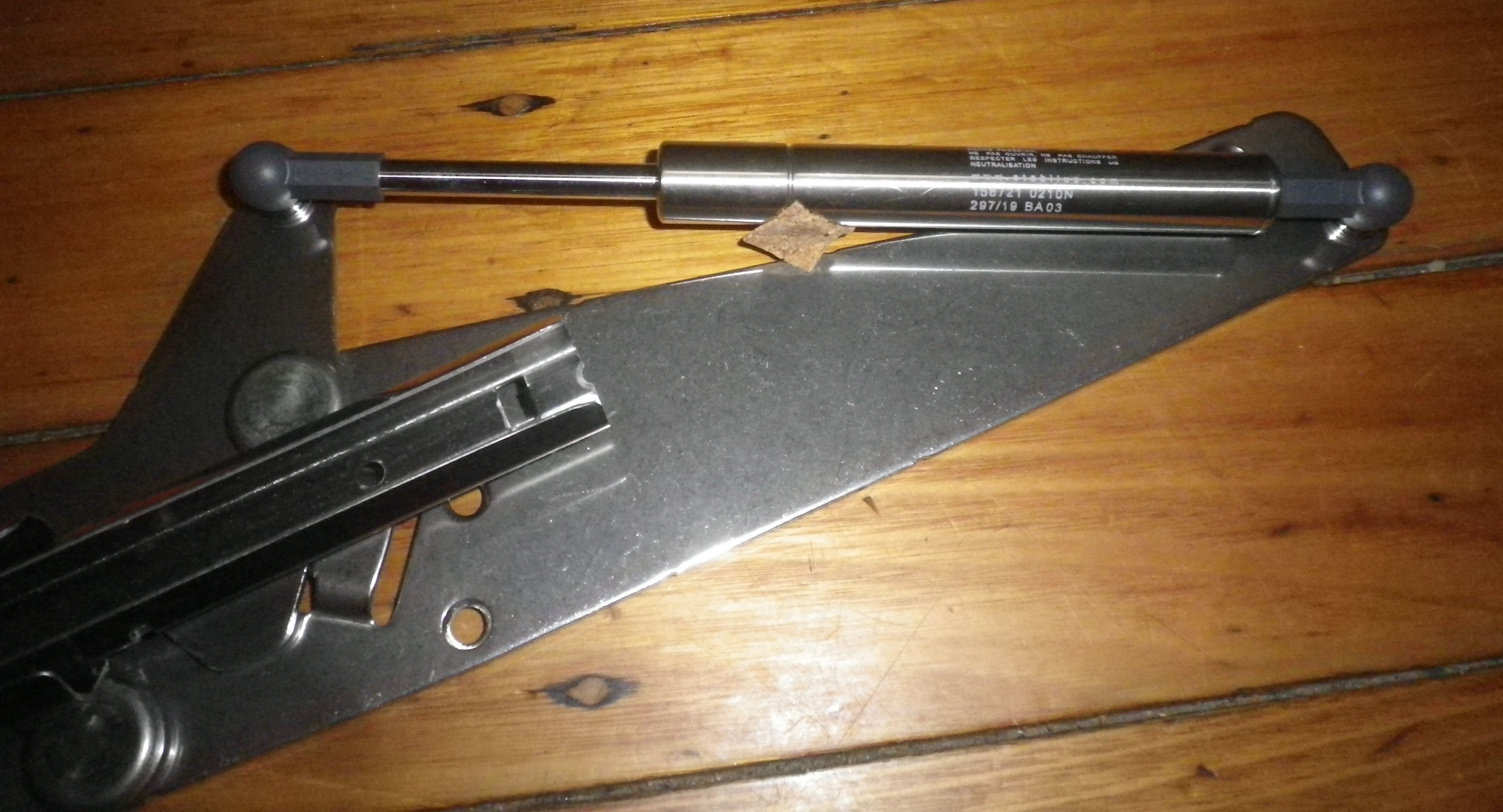 AEG and Electrolux Right - Handed ComfortLift Dishwasher Hinge Assembly, Part Number 4055401287