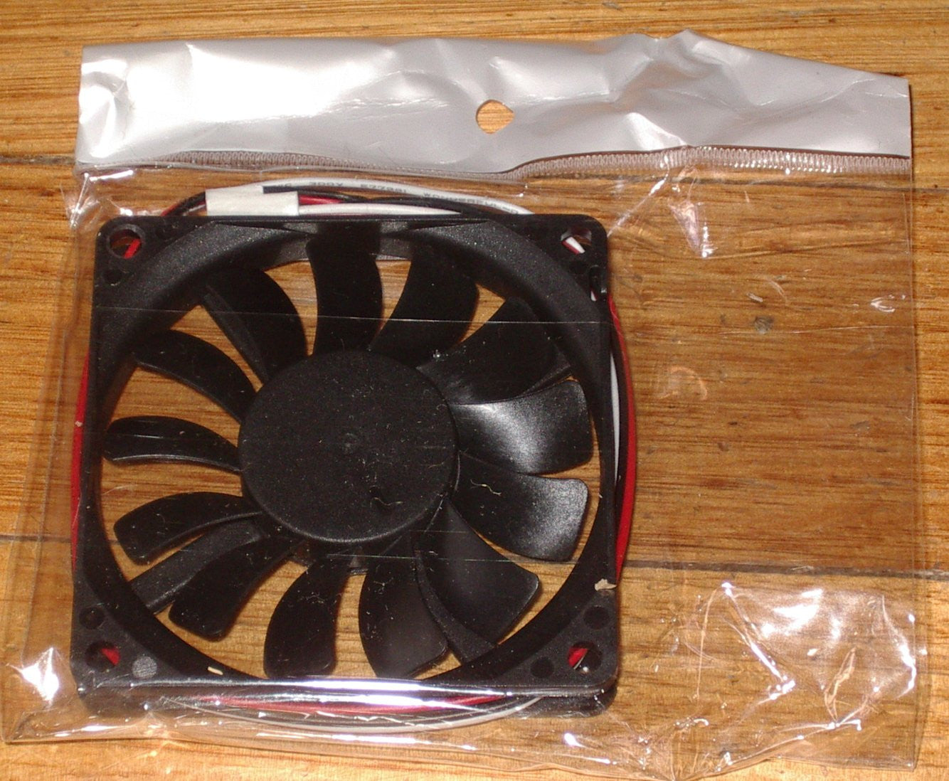 12V Low Noise 70mm x 10mm Computer Case and Power Supply Cooling Fan - FAN7010C12L