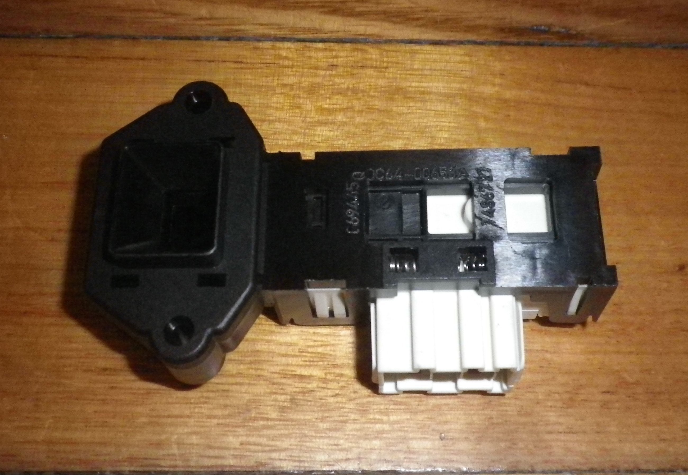 Rold DA069 Front Loader Door Interlock Switch for Samsung - Part # S200, DC64 - 00653A